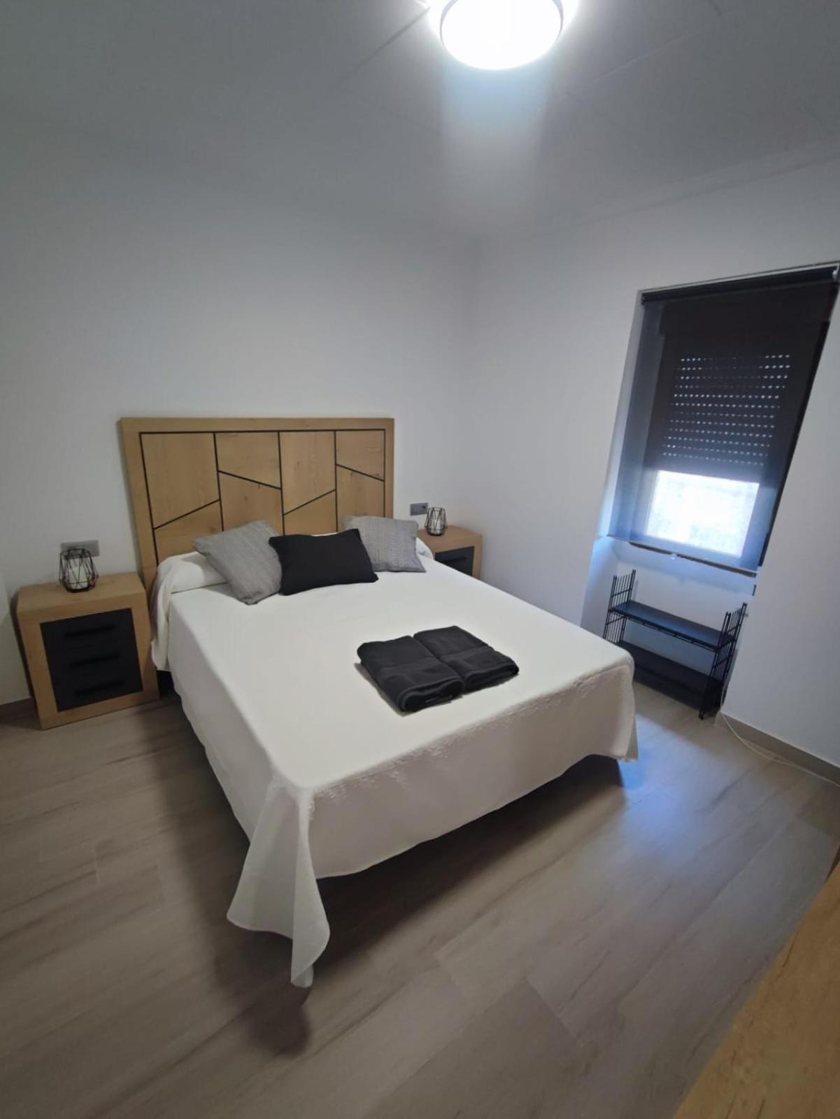 Casa Salvador, Escapada De Aventura Y Relax En Bunolアパートメント エクステリア 写真